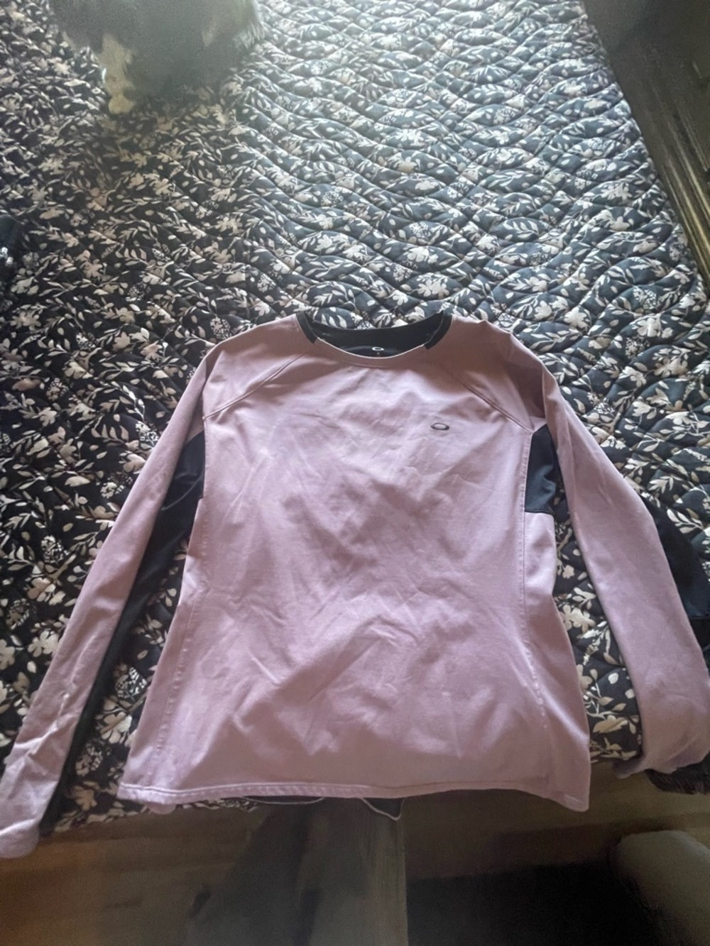 Oakley Mauve Pullover Top with Black Collar